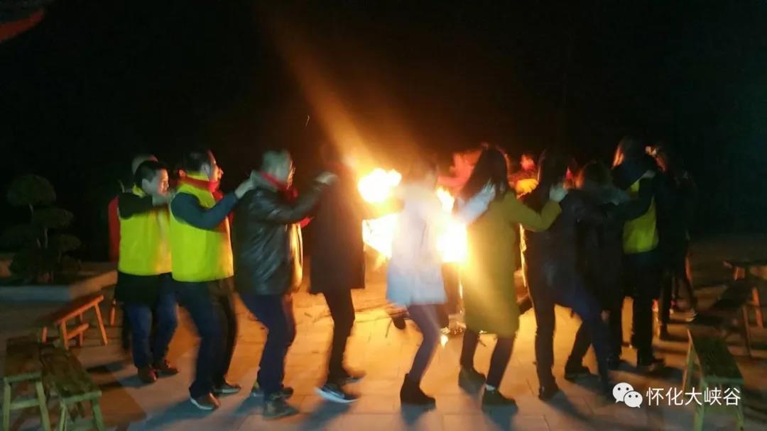 湖(hú)南(nán)旅遊開(kāi)發公司,懷化(huà)旅遊開(kāi)發公司,懷化(huà)峽谷探幽,懷化(huà)石林(lín)花(huā)山(shān)植物(wù)園 湖(hú)南(nán)旅遊開(kāi)發公司,懷化(huà)旅遊開(kāi)發公司,懷化(huà)峽谷探幽,懷化(huà)石林(lín)花(huā)山(shān)植物(wù)園